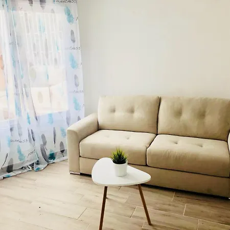 Just For Young And Fun Apartment